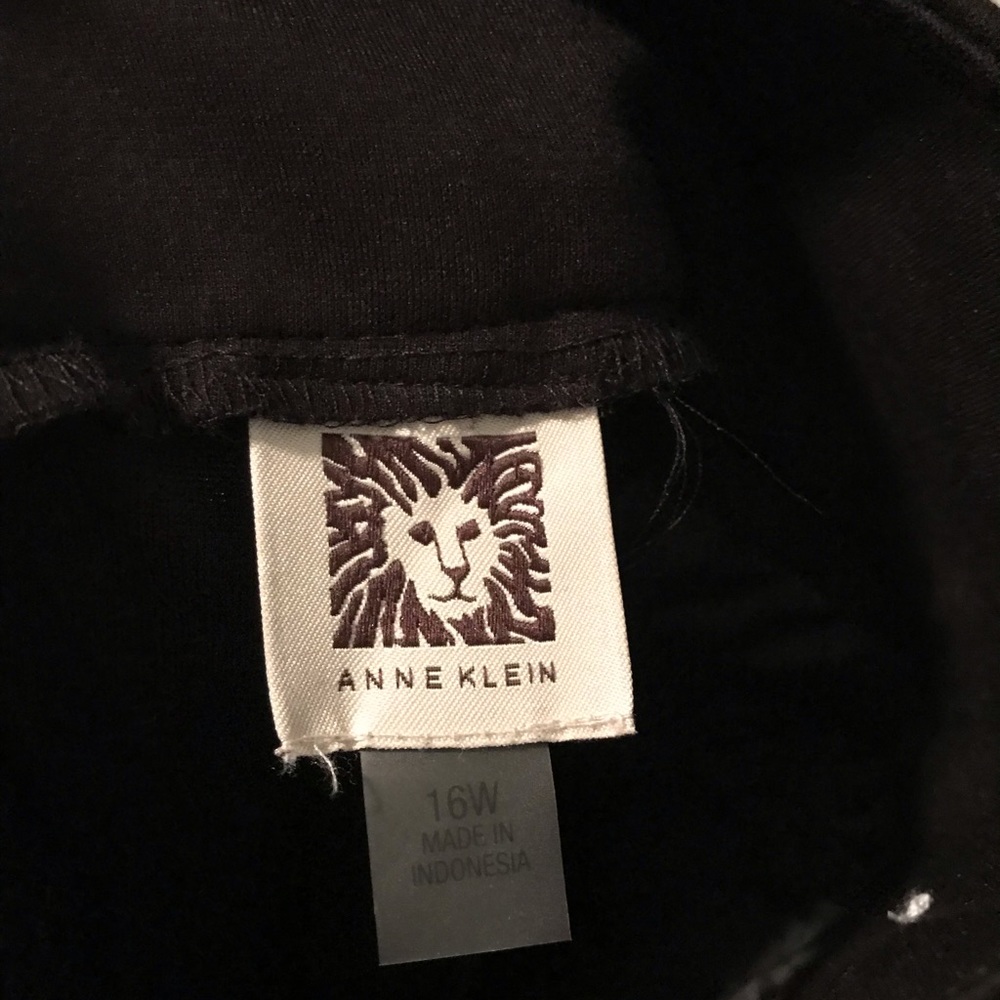 Black Ann Klein slacks